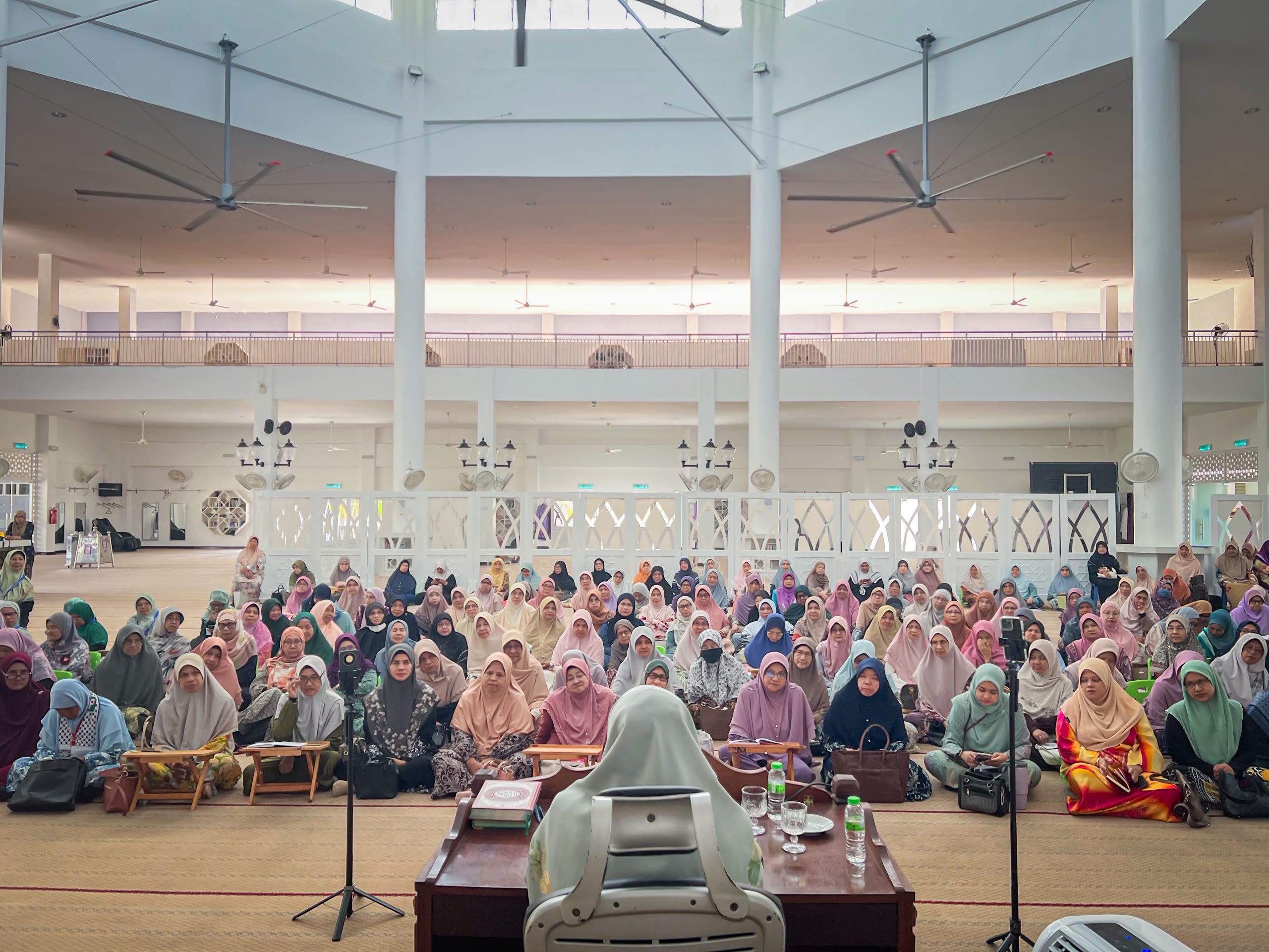 MUSLIMAH BANJIRI WOMEN’S TALK DI MASJID UMT